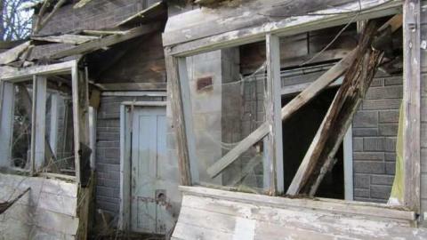 Decay at its Height - Silverdales-House-of-Cards12.jpg