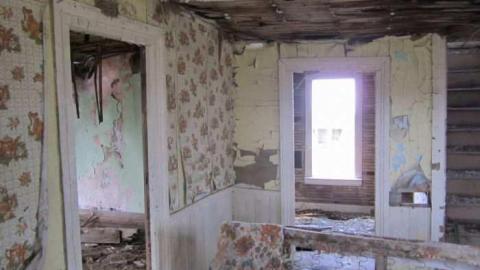 Decay at its Height - Silverdales-House-of-Cards47.jpg