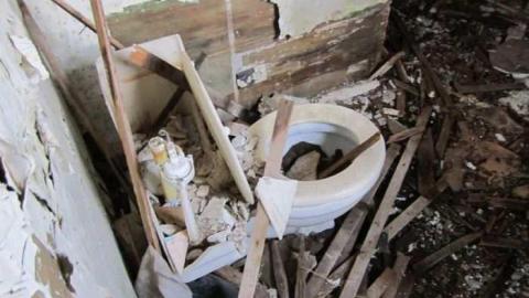 Decay at its Height - Silverdales-House-of-Cards44.jpg