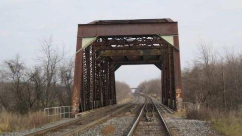 Old Third Welland Canal - Swing-Bridge-to-Pump-House19.jpg