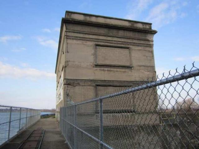 Swing Bridge to Pump House photo 5