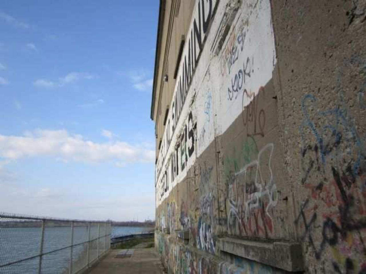 Old Third Welland Canal - Swing-Bridge-to-Pump-House11.jpg