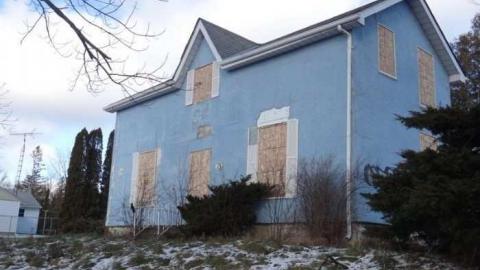 Lucky Last Look - The-Blues-House-Baby4.jpg