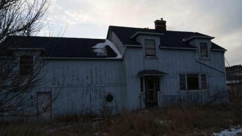 Scabies - Blue-House13.jpg