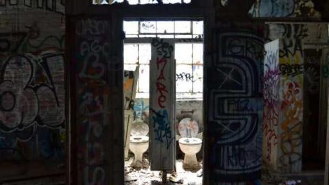 Linseed Summer 2012 - Linseed-Factory303.jpg