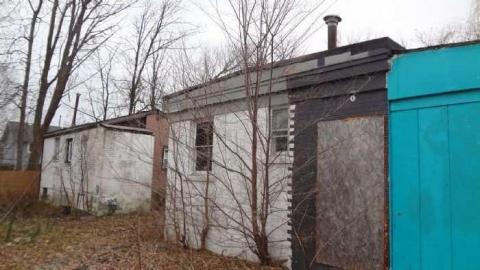 Bargain Basement Love Nest '12 - DSC02227.jpg