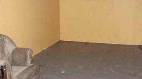 Bargain Basement Love Nest '12 - DSC02754.jpg