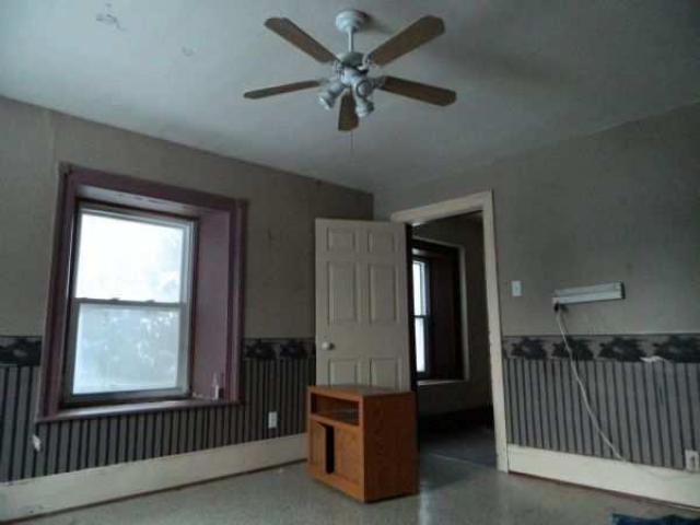 Eramosa Stone Farmhouse - Guelph/Eramosa, Ontario