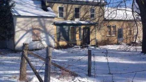 Still no way in. - BlackBerry-House9.jpg