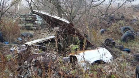 November 2012 All Boarded Up - cargraveyardHH7.jpg