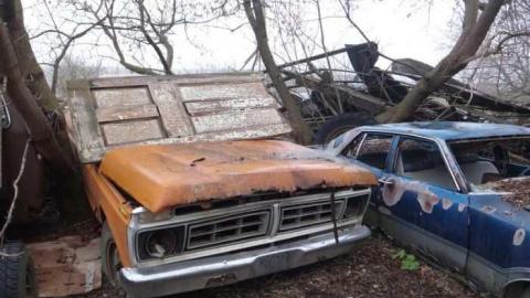 November 2012 All Boarded Up - cargraveyardHH20.jpg