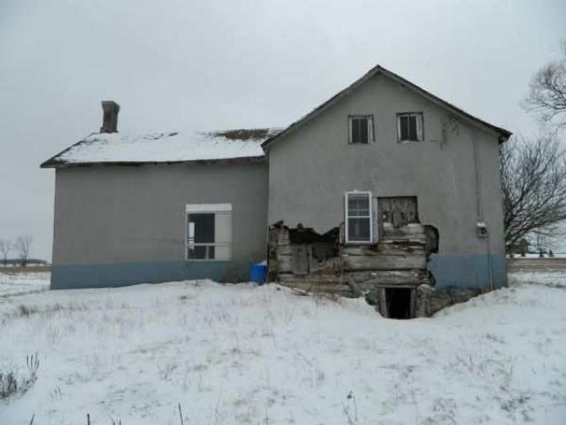 Small Log House photo 5