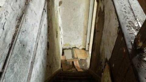 Small Log House - DSCN0959.jpg