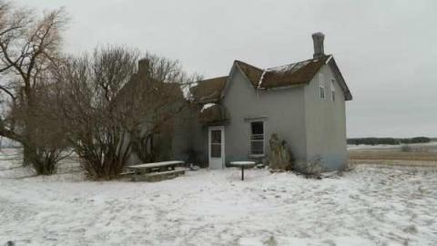 Small Log House - DSCN0987.jpg