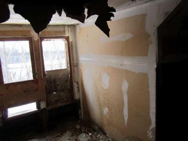 Bar on Road at Welland Canal photo 3