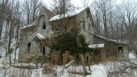 Pretty Stone House - Beautiful-Stone-House79.jpg