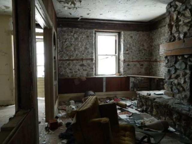 Beautiful Stone House photo 3