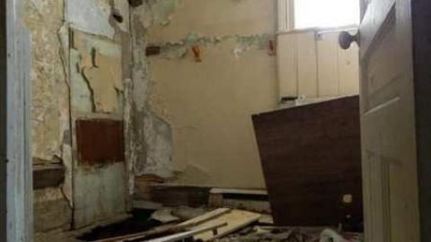 Pretty Stone House - Beautiful-Stone-House59.jpg