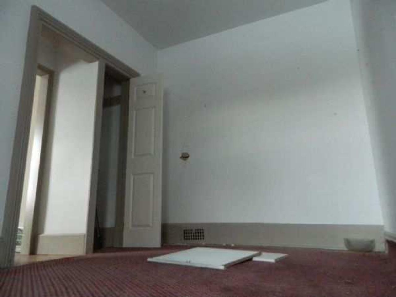 What Happened Here? - Fergus-Farmhouse-At-The-Gates38.jpg