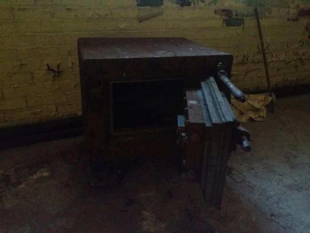 Lakeshore house photo 2