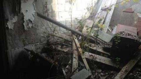 Quality inn ruins - Quality-Inn-Ruins2.jpg