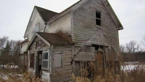 Mud Cat House - The-Stakes-Are-In12.jpg