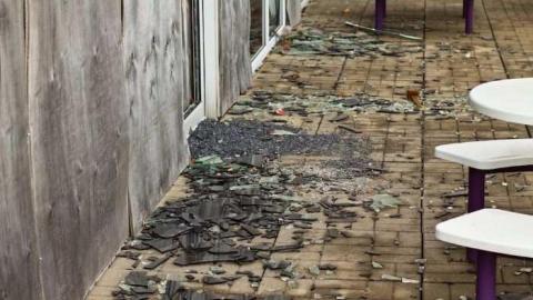 November 14, 2010 - Info-Centre7.jpg