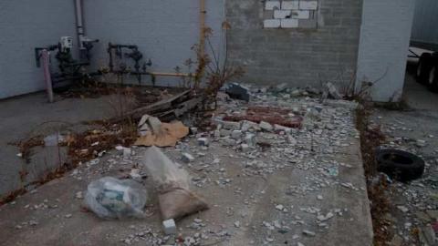 November 5, 2009 - Honeydale-Mall7.jpg