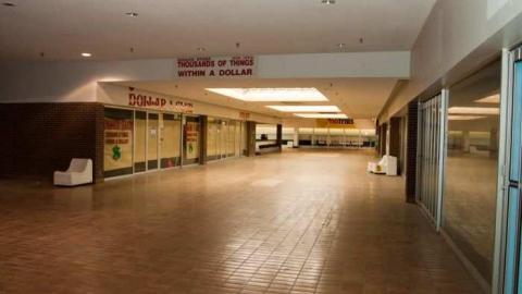 November 5, 2009 - Honeydale-Mall22.jpg