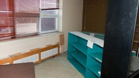 November 5, 2009 - Honeydale-Mall24.jpg