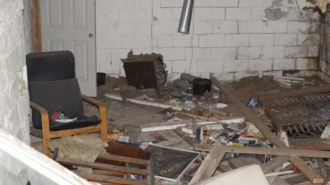 December 2012 - Isaac-Petch-Farmhouse11.jpg