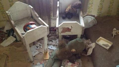 Thanks for the vacuum - Woodstock-1940s-House70.jpg