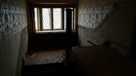 Breathless - Lakeshore-house34.jpg