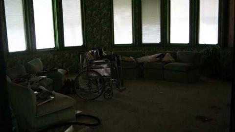 Abandoned Cat Lady House photo 2