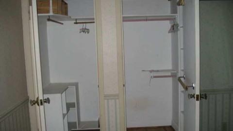 December 2012 - Shanty-Amoung-the-Mansions2.jpg