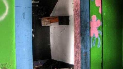 One man's trash.... - 6a.jpg