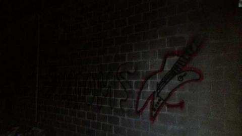 Don't sit - Sweaburg-warehouse27.jpg