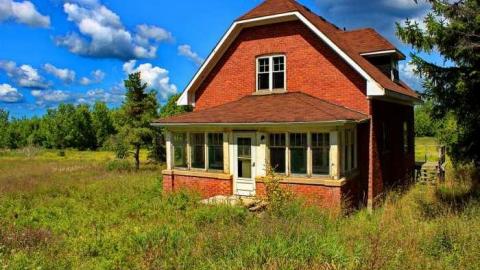 House Hunted - Owen Sound, Ontario