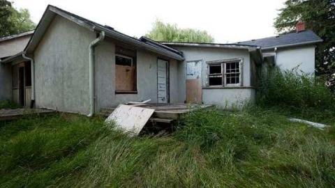 Funhouse Mirror - MACA-Building28.jpg