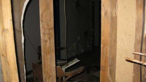 AREA 1: Restaurant Storage - 017b - IMG_1851.jpg