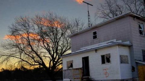 Inner City Horror Story - Between-Church-and-Lumber20.jpg