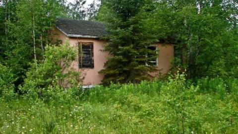 Burchell Lake, Ontario - Burchell-Lake-(ghost-town)5.jpg