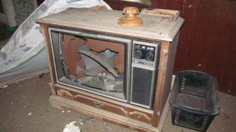 Before the boards - Christian-Hoover-House120.jpg