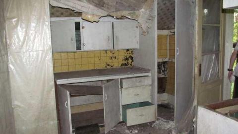 Before the boards - Christian-Hoover-House135.jpg