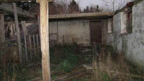 Before the boards - Christian-Hoover-House142.jpg