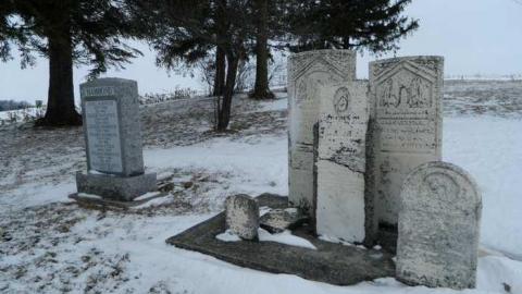 Wintertime with the Hammonds - Hammond-Cemetery6.jpg