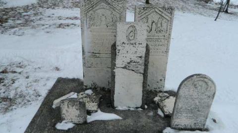 Wintertime with the Hammonds - Hammond-Cemetery2.jpg