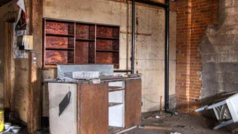 Postum Cereals / General Foods / Leighton Sheet Metal - Windsor, Ontario