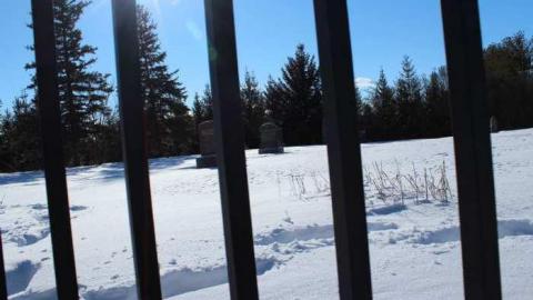 Howitt friends and family - Howitt-Pioneer-Cemetery8.jpg