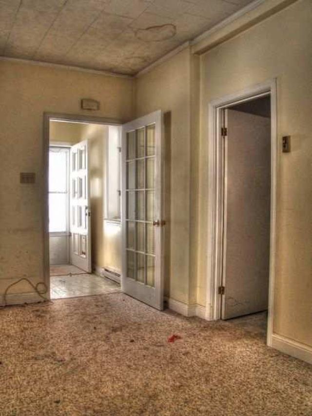 Eldorado Park Home - Brampton, Ontario